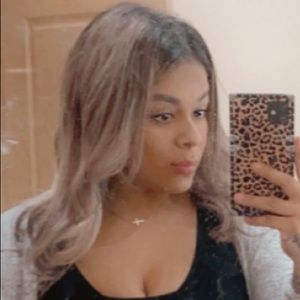 Meet your Posher, Liza